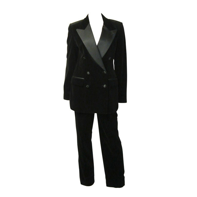 Stunning Bill Blass Black Velvet and Satin Tuxedo Suit For Sale