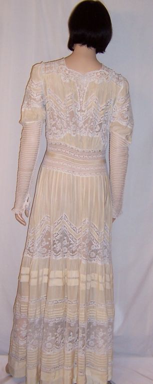Edwardian Pale Yellow Silk, Museum Deaccession, Gown 1