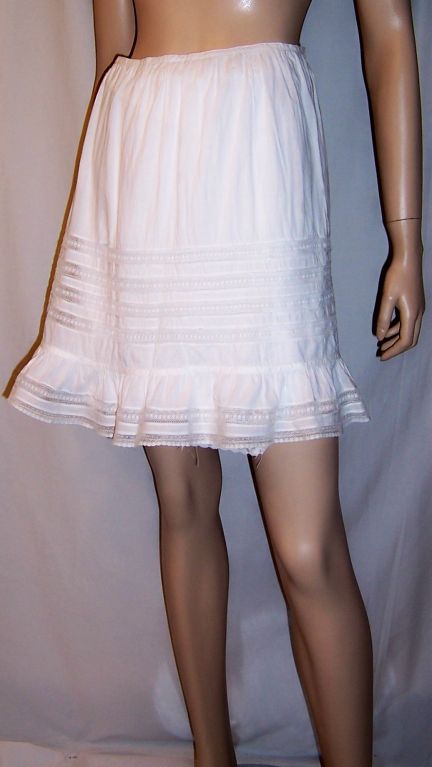 Victorian Ruffle Remnant of Fine Batiste & Valenciennes Lace