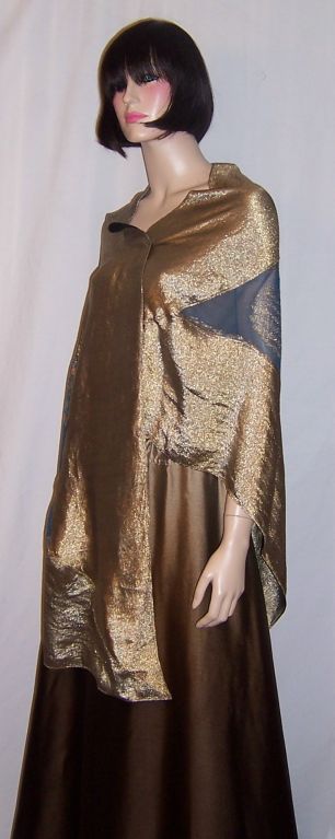 1920's Art Deco Prussian Blue Floral Printed Shawl-Gold Lame For Sale 2