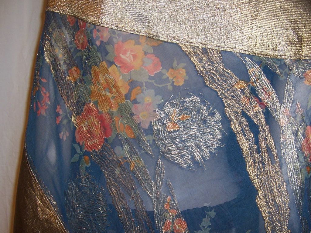 1920's Art Deco Prussian Blue Floral Printed Shawl-Gold Lame For Sale 3