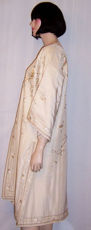 1920's Japanese Hand-Embroidered, White on White Robe For Sale 1