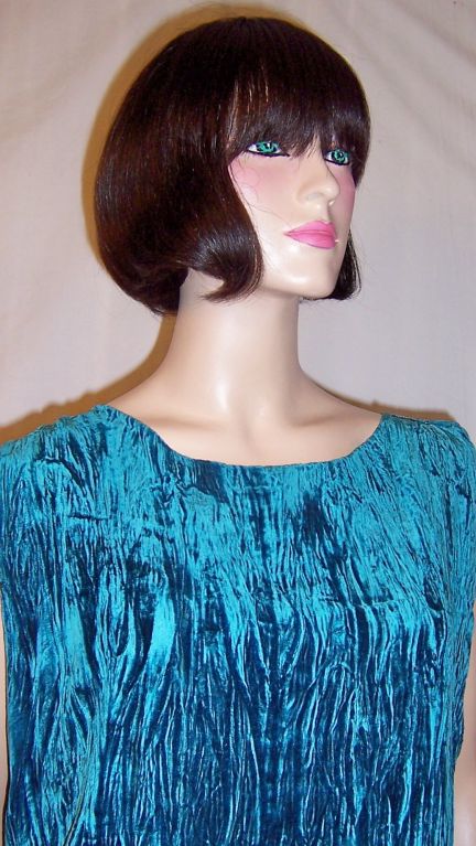 Early 1920's Turquoise Crushed Silk Velvet Gown/Beaded Waist For Sale 2