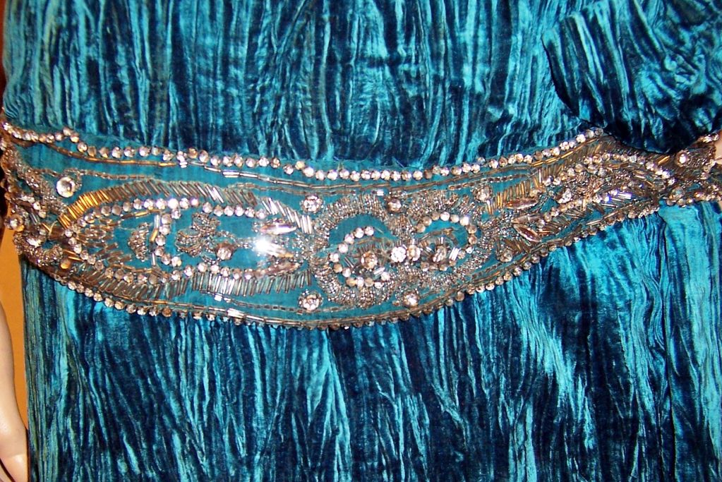 Early 1920's Turquoise Crushed Silk Velvet Gown/Beaded Waist For Sale 3