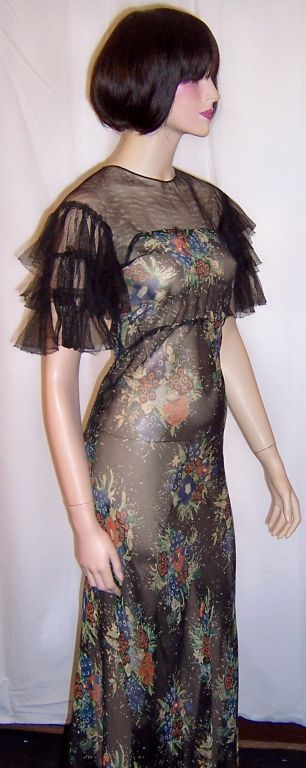 1930's Floral Printed Evening Gown on Black Background In Excellent Condition In Oradell, NJ
