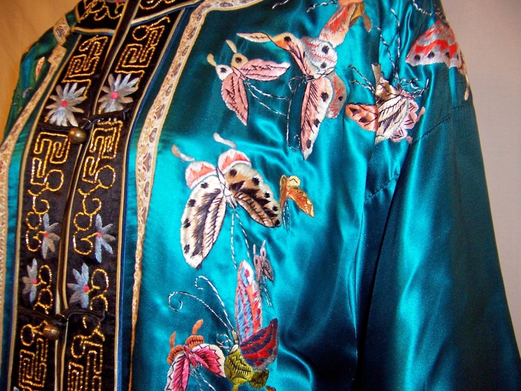 Deep Turquoise Chinese Silk Embroidered Jacket with Butterflies For Sale 4