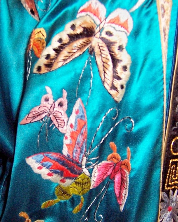 Deep Turquoise Chinese Silk Embroidered Jacket with Butterflies For Sale 5