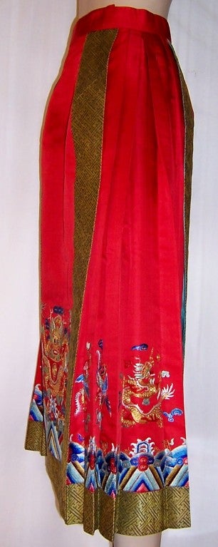 Women's Red Silk Chinese Embroidered and Pleated Dragon Skirt For Sale