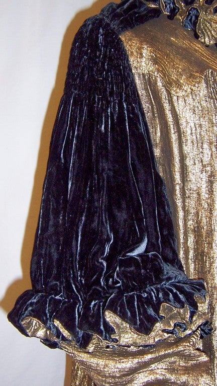  Art Deco Black Silk Velvet & Gold Lame Coat For Sale 3