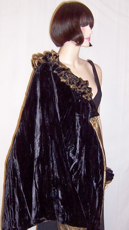  Art Deco Black Silk Velvet & Gold Lame Coat For Sale 5