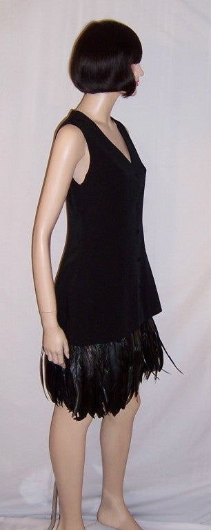 Stunning 1960's Little Black Dress with Coque Feathered Trim In Excellent Condition For Sale In Oradell, NJ