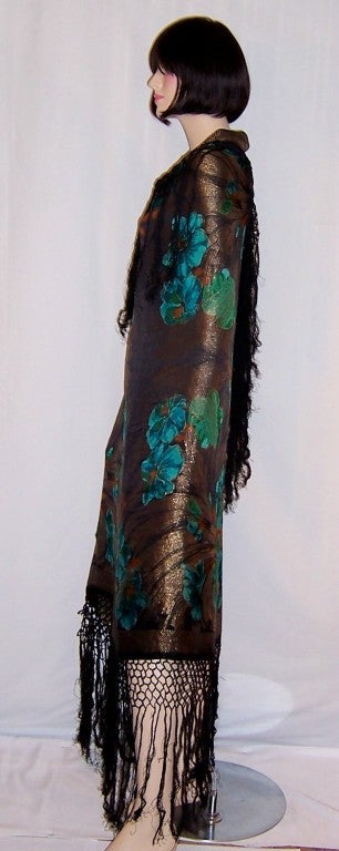 Women's 1920's Vibrant Art Deco Shawl in Green, Black, and Gold Lame For Sale