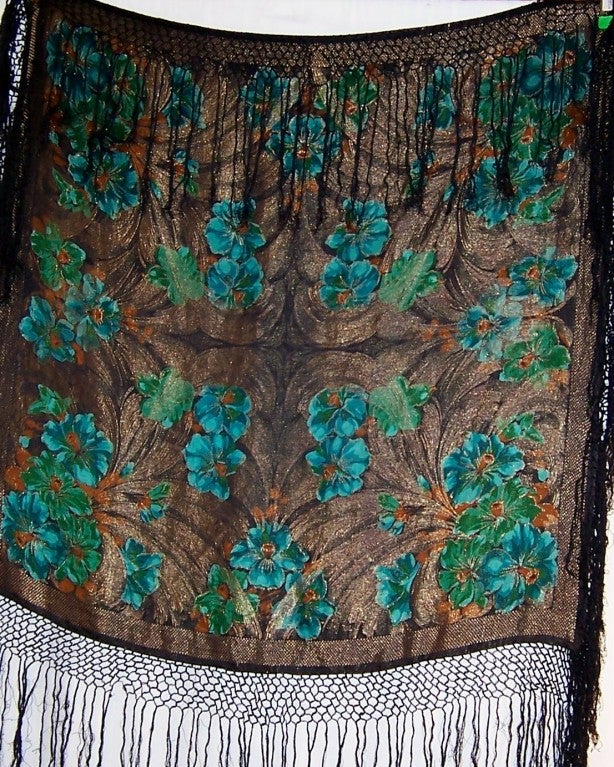 1920's Vibrant Art Deco Shawl in Green, Black, and Gold Lame For Sale 2