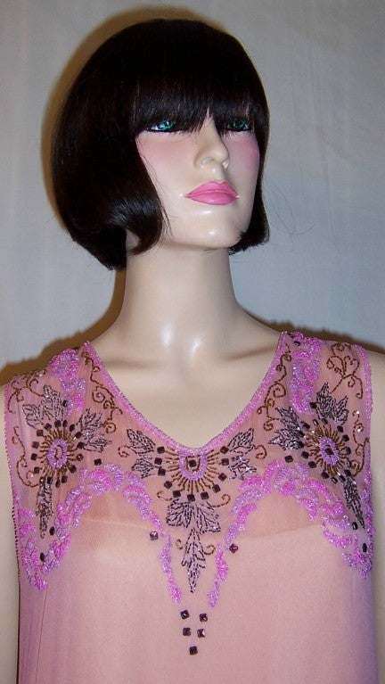 1920's Exquisite Raspberry Sorbet Beaded Gown & Matching Stole For Sale 4