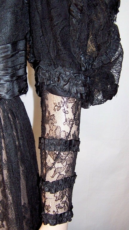 Elaborate Victorian Black Lace & Silk Mourning Ensemble For Sale 5