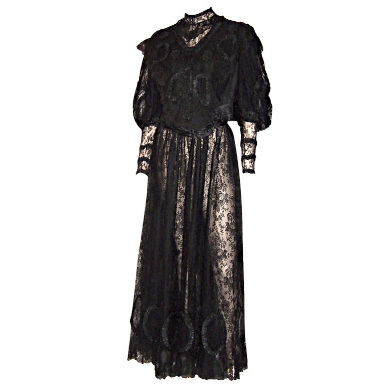 Elaborate Victorian Black Lace & Silk Mourning Ensemble For Sale