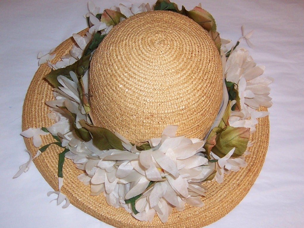 Christian Dior Chapeaux-Fine Straw Hat with Shasta Daisies For Sale 1