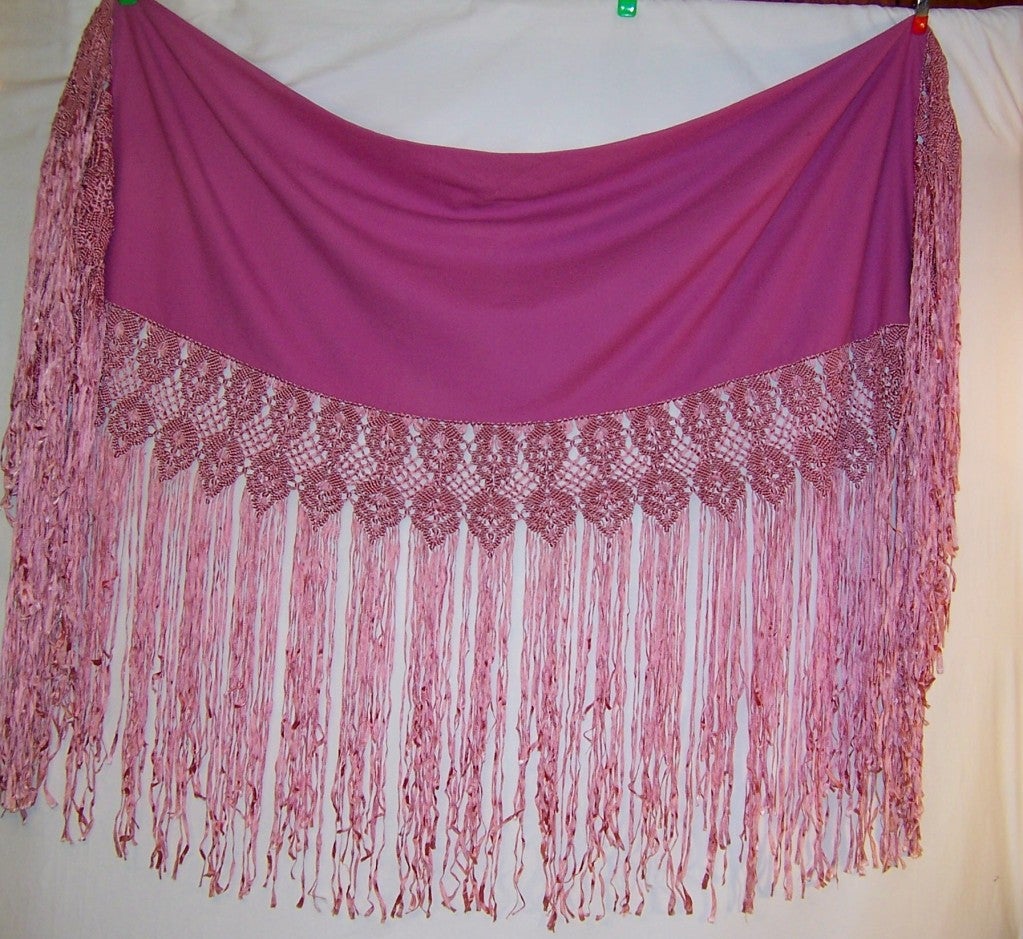 Luxurious Orchid Woolen Shawl with Silk Macrame Work & Fringe For Sale 4
