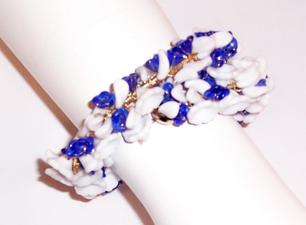 Hand-Made, White & Cobalt  Blue Poured Glass Floret Bracelet For Sale 1