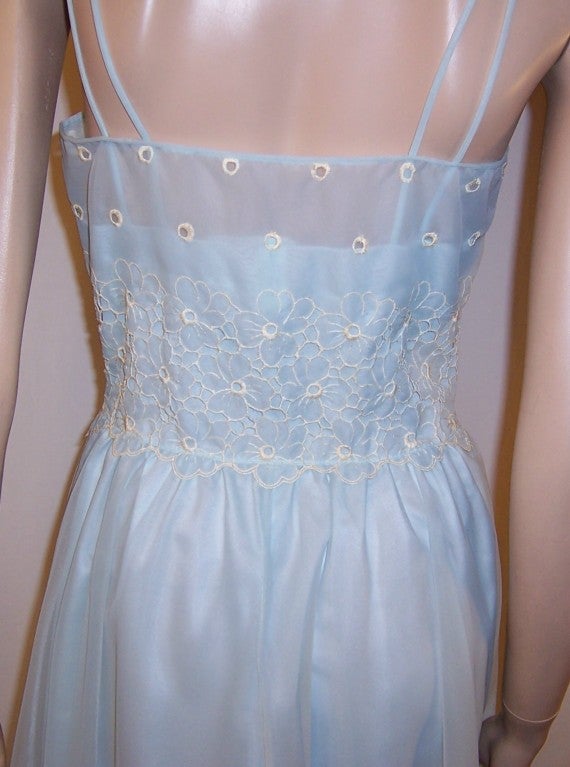 Powder Blue Negligee with White Embroidered Flowers For Sale 3