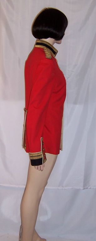 Mens-Victorian Era (1837-1901) Red British Militia Uniform In Excellent Condition For Sale In Oradell, NJ