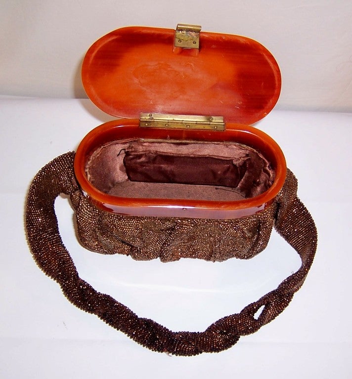 1940's Bronze Colored Beaded, Oval-Shaped, Handbag/ Bakelite Lid For Sale 2
