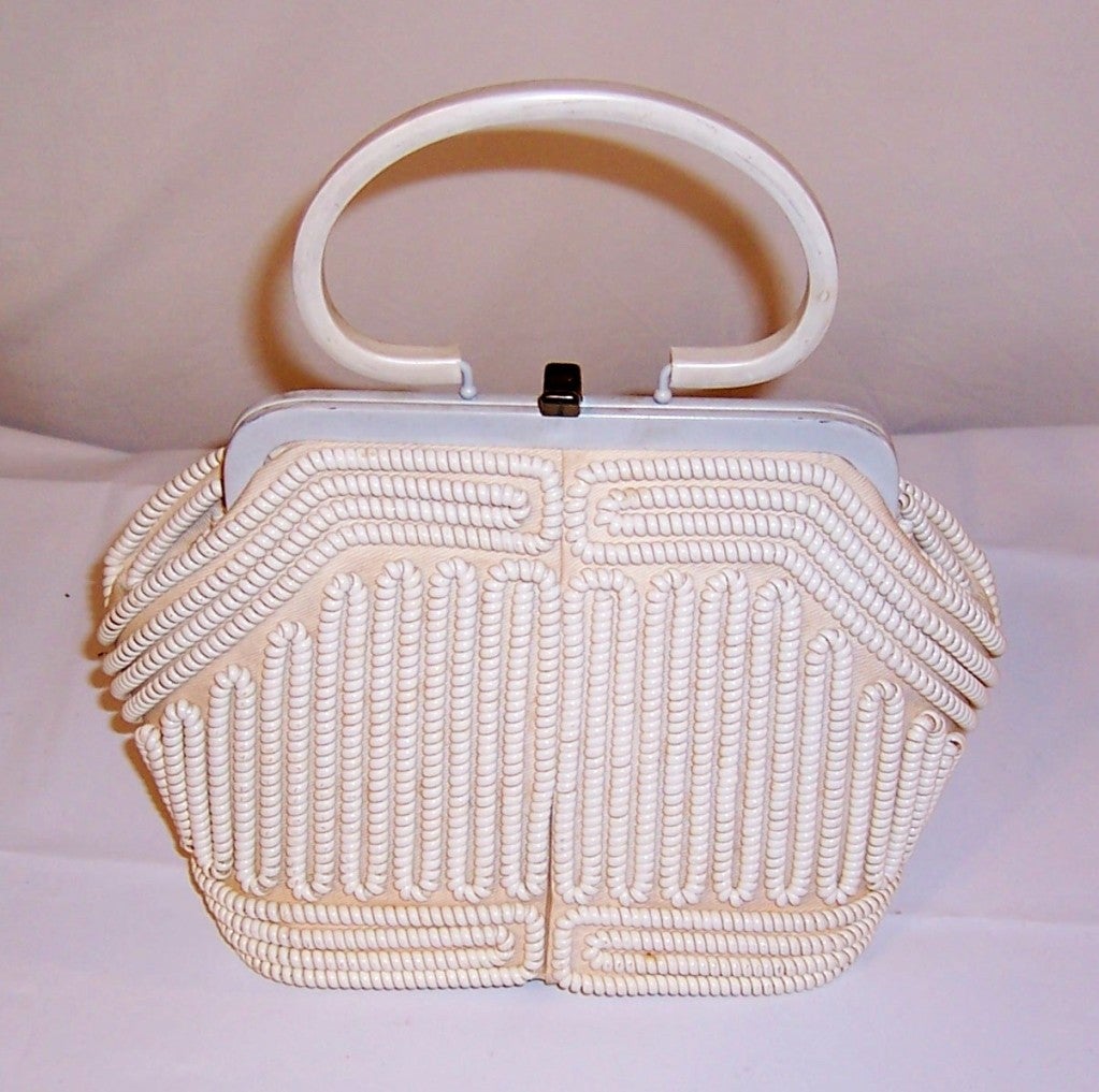 Late 40's-Early 50's-White Plastic Coil Summertime Handbag For Sale 1