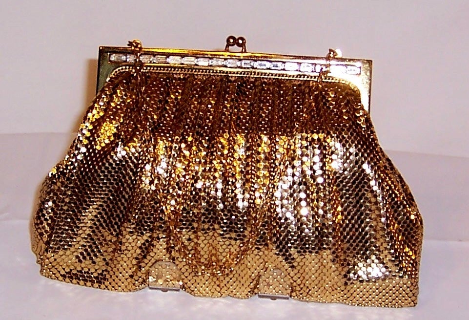 Women's 1950's Whiting & Davis Gold Mesh Handbag for Evening For Sale