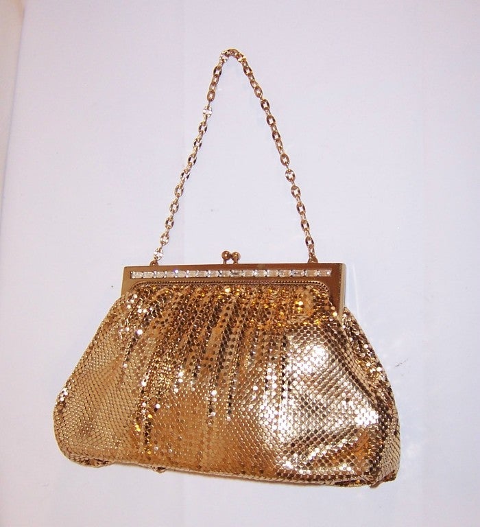 1950's Whiting & Davis Gold Mesh Handbag for Evening For Sale 2