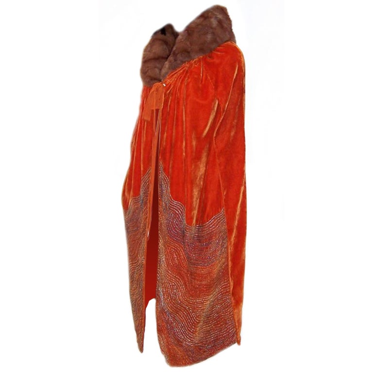 1920's Burnt Sienna Velvet Beaded Opera Cape with Fur Collar For Sale
