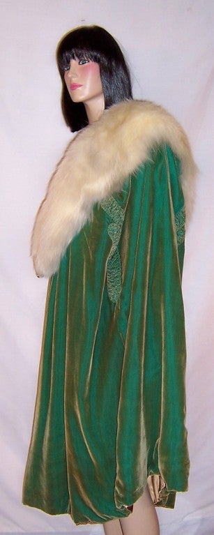 Extraordinary 1920's Silk Velvet Green Cape/ White Fox Collar 4