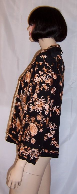 Women's 1920's Apricot/Black Silk Chinese  Hand-Embroidered Jacket For Sale