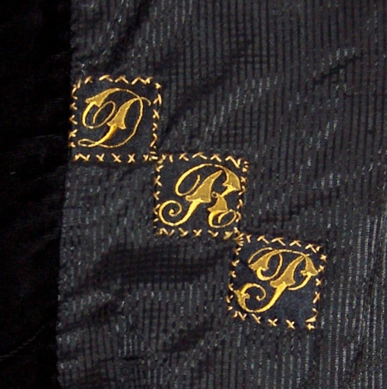 Art Deco Black Silk Velvet Cape with Gold Metallic Embroidery For Sale 5