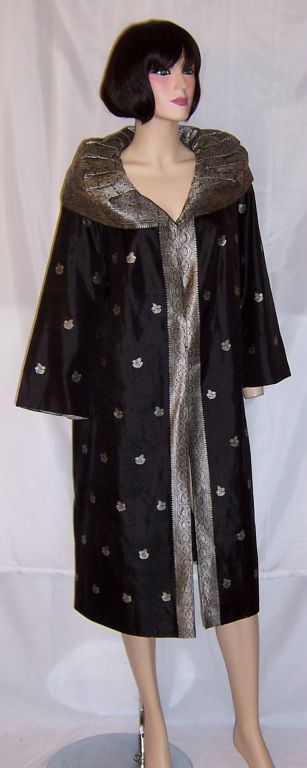 1960's Custom- Made,  Black and Silver, Silk Evening Coat For Sale 5