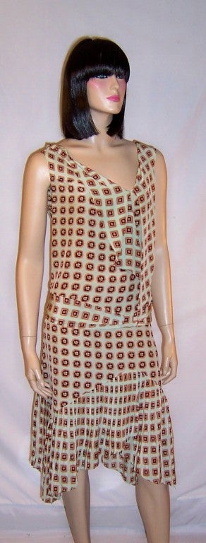 Mayle-Silk, Sleeveless Tie Neck Dress w. Pleated  Hemline