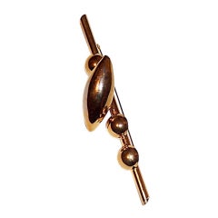 Vintage Unusual and Oversized 1940's Gold-Toned Pin