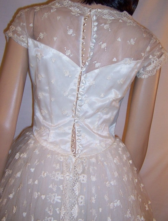 1950's White Lace & Embroidered Tulle Floor Length Gown For Sale 7