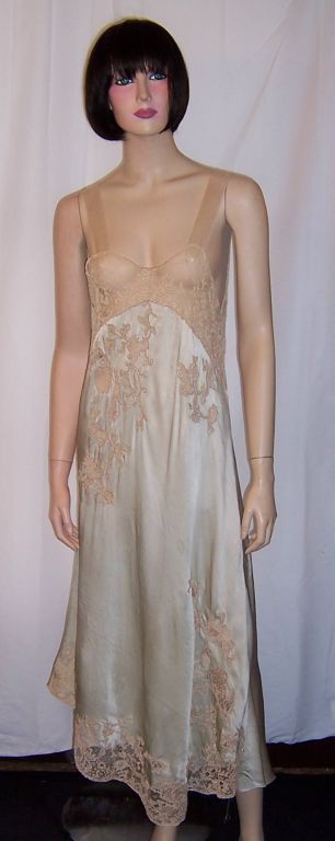 1920's Palest Turquoise & Ecru Lace Negligee 3