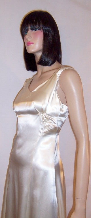 Early 1940's White Satin Gown with Interesting Details For Sale 5