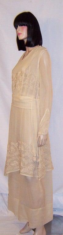 Women's Edwardian  Ivory  Silk Chiffon Tea Gown in Art & Crafts Style For Sale