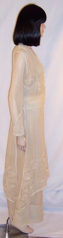 Edwardian  Ivory  Silk Chiffon Tea Gown in Art & Crafts Style For Sale 2