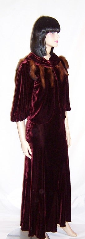 1930's Deep Burgundy Silk Velvet Gown & Matching Bolero For Sale 5