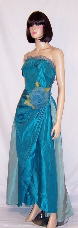 Women's 1950's Two-Toned Turquoise Taffeta Strapless Gown For Sale