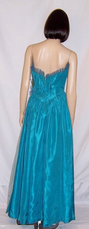 1950's Two-Toned Turquoise Taffeta Strapless Gown For Sale 2