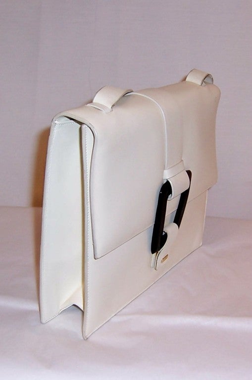 Women's Gucci-Fine White Leather Summertime Handbag For Sale