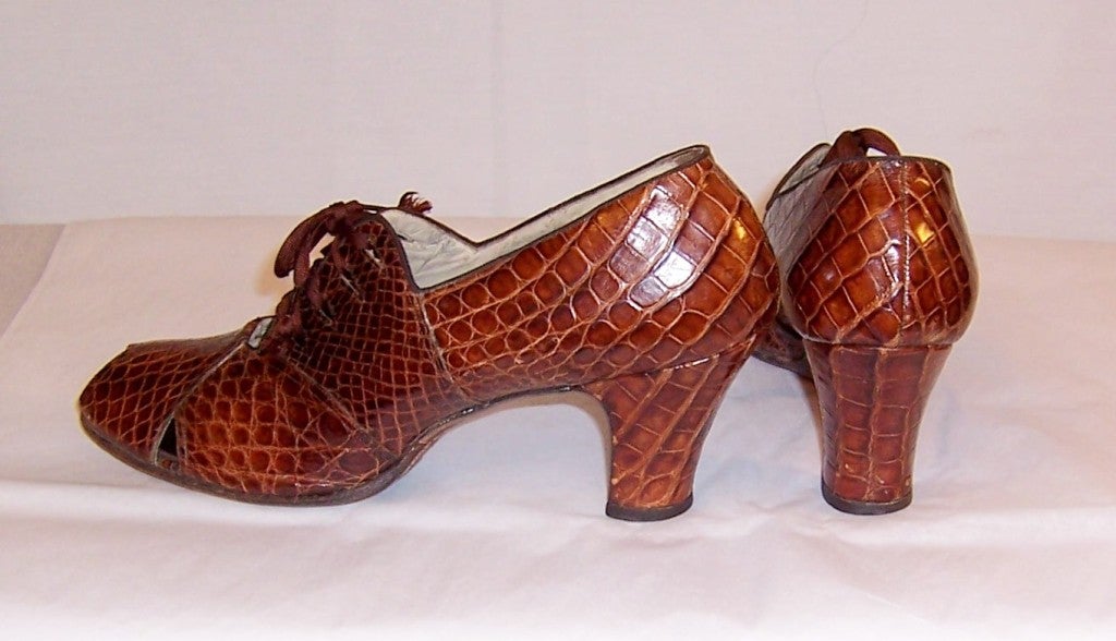 1940's Peep Toe Brown Alligator Tie Shoes by Florsheim for Women 1