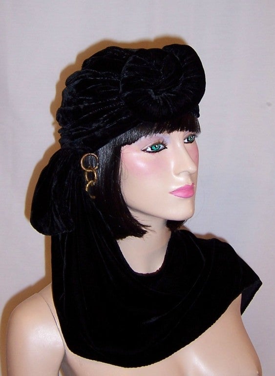 Women's Dramatic 1940's Black Velvet Knotted Turban with Drape/Earrings