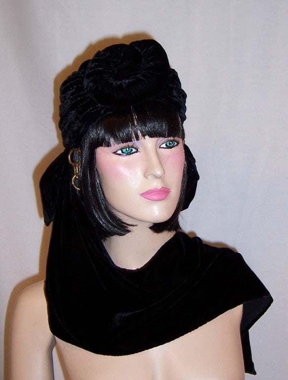 Dramatic 1940's Black Velvet Knotted Turban with Drape/Earrings 1