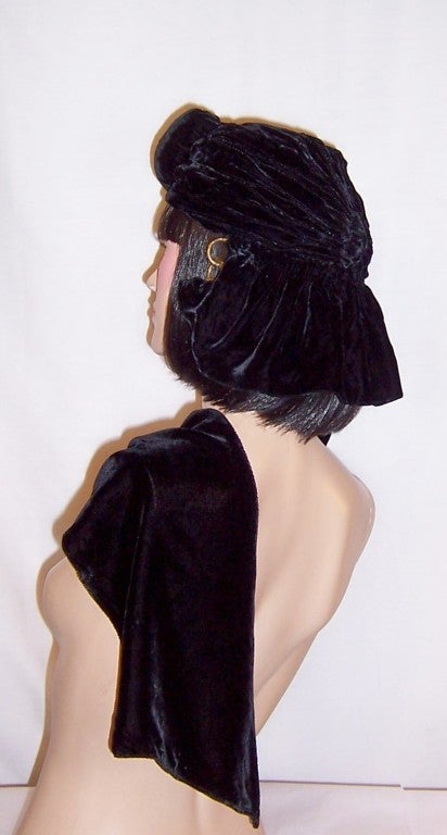 Dramatic 1940's Black Velvet Knotted Turban with Drape/Earrings 3