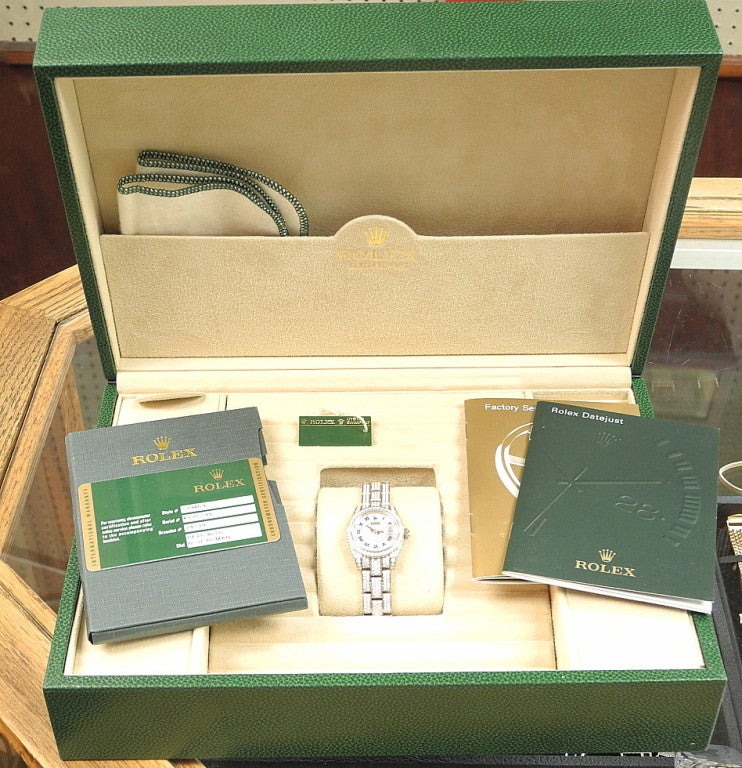 Rolex White Gold and Pavé-Set Diamond Lady's Datejust circa 2001 For Sale 2